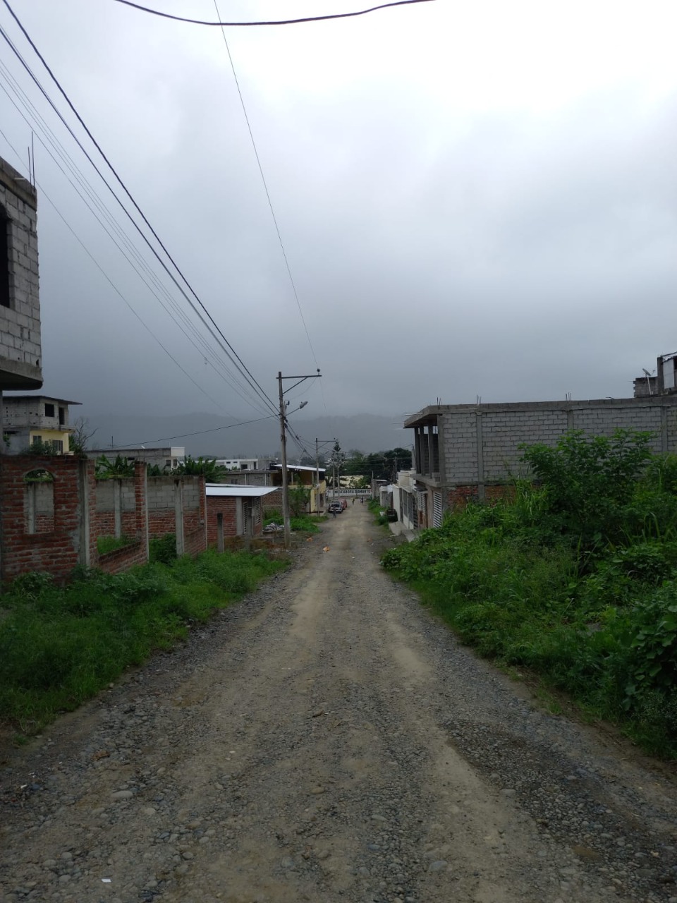 BARRIOS. El sector Ballesteros y Las Hortensias son barrios que necesitan intervención en sus calles para mitigar incidentes en época invernal.