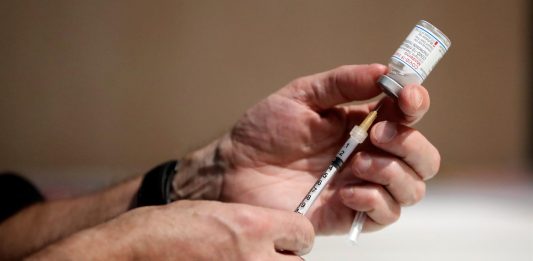Niños reciben vacuna equivocada