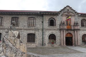 “No es adecuado hablar de un recorte sobre la Biblioteca Ecuatoriana Aurelio Espinosa Pólit”