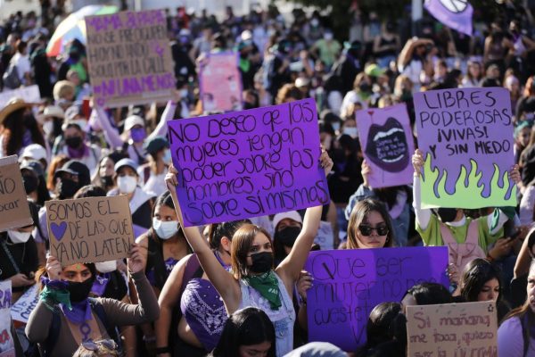 Congreso de Guatemala penaliza matrimonio igualitario y el aborto