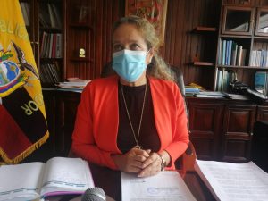 Alcaldesa hace barrida contra funcionarios de Bailón