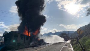Incendio estructural en Cañar deja cinco fallecidos