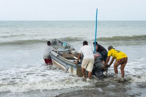 Piratería en el mar causa pobreza y contaminación por redes fantasma