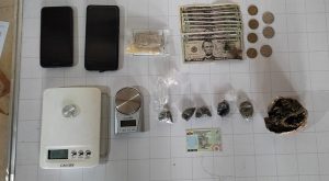 Encuentran cocaína, marihuana, armas, dinero y más evidencias en Buena Fe y Quevedo