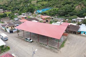 Construirán en Catamayo 11 cubiertas para canchas