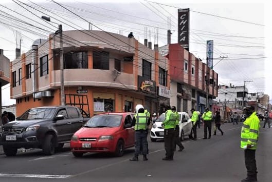 La Policía acudió al lugar para tomar procedimiento y desarrollar un operativo.