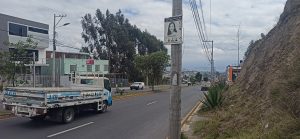 Sin sancionados y la publicidad electoral  continúa en postes y paredes de Ambato