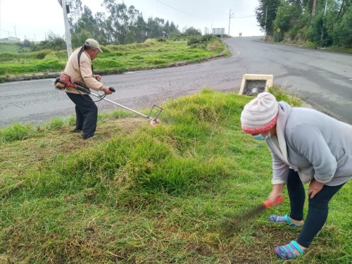Moradores y Policía recuperan espacio público en Tisaleo
