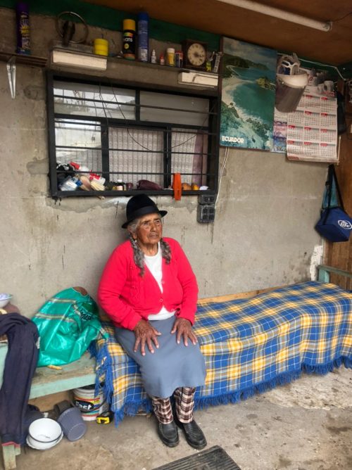 Soledad, la tisaleña de 102 años que disfruta su vida en el campo