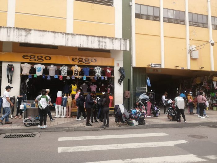 Disminuyen ventas informales en exteriores del Mercado Central