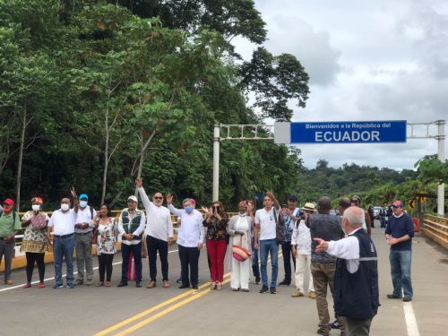 FOTO ESPERA. Representantes de organizaciones sociales e instituciones seccionales de Colombia y Ecuador, acudieron a la apertura símbólica en diciembre pasado.