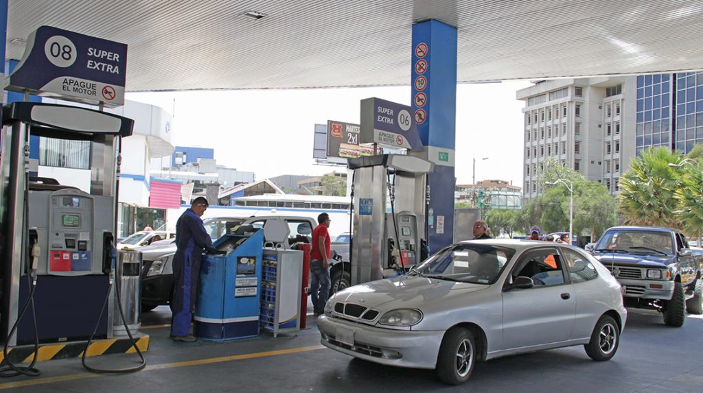 REALIDAD. La mala calidad de los combustibles es un problema constante en el país.