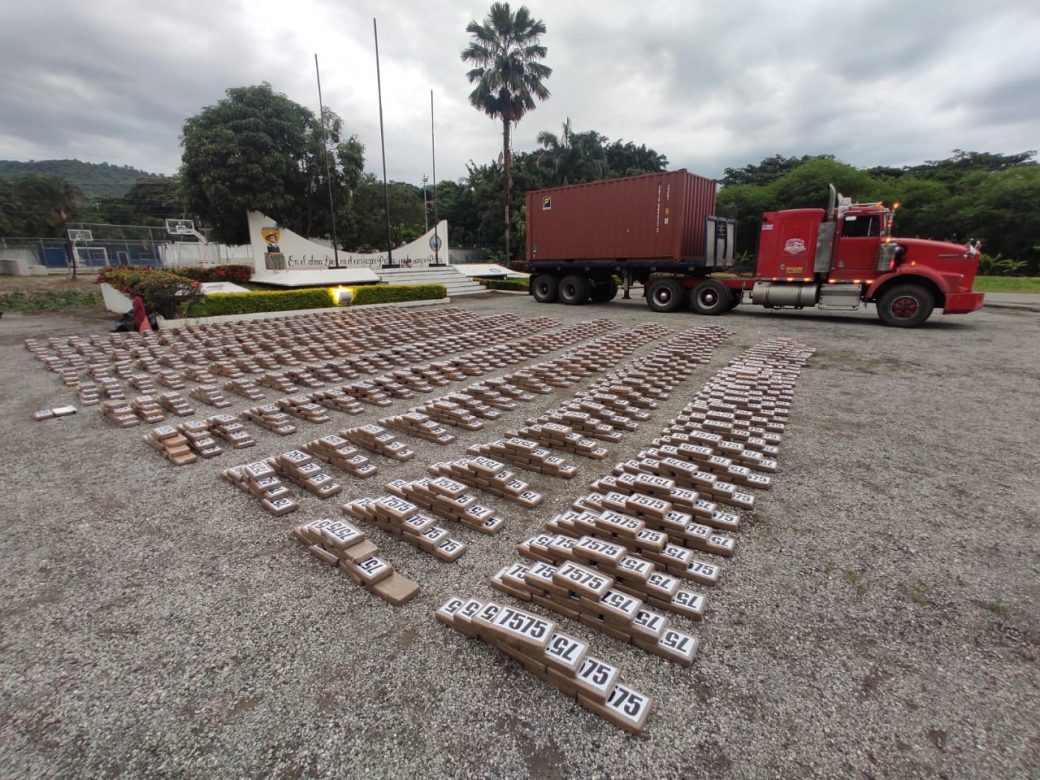 Decomisan tres toneladas de droga en Guayaquil