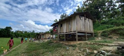 DAMNIFICADOS. Habitantes de la parroquia Chinca piden reubicación para vivir de manera digna.