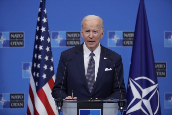 Biden advierte que EE.UU. responderá si Rusia usa armas químicas
