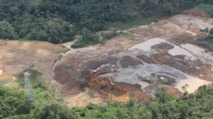 Ecuador y Perú coordinan reunión en la frontera para combatir la minería ilegal