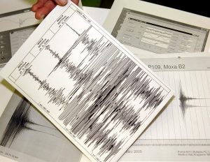 Sucesión de 19 sismos daña un centenar de casas en Perú