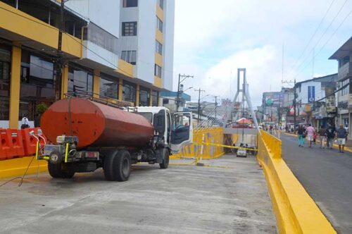 INFRAESTRUCTURA. Vial se levantó en la intersección de las avenidas Quito Río y Toachi.