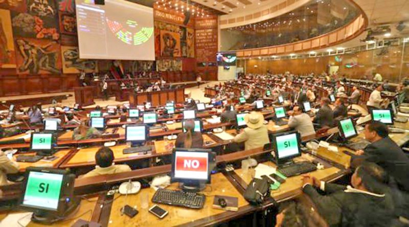 ¿El fin de la utopía de la Asamblea Legislativa de Montecristi?