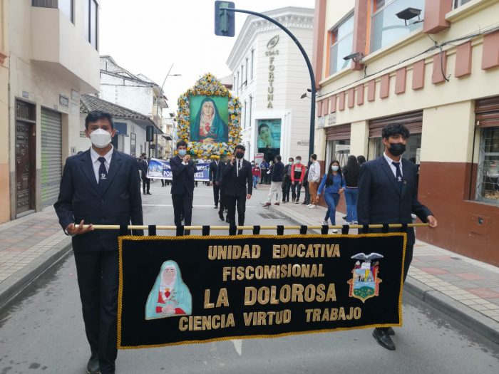 Colegio La Dolorosa inició fiestas por los 82 años de creación