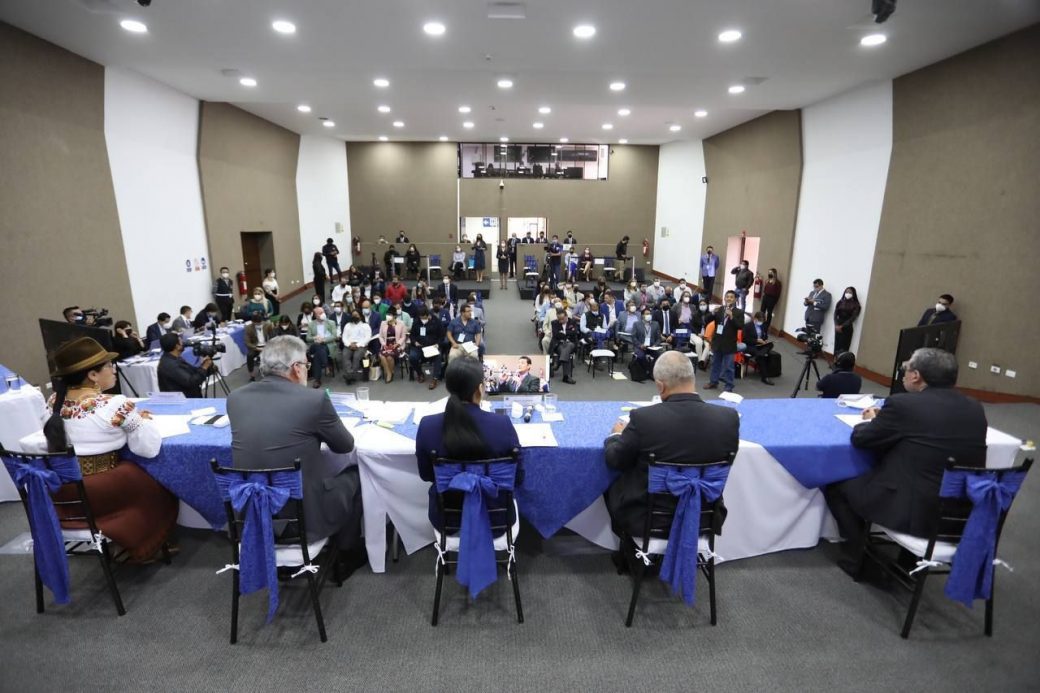 El pleno del Consejo Nacional Electoral presidió el primer consejo consultivo de organizaciones políticas