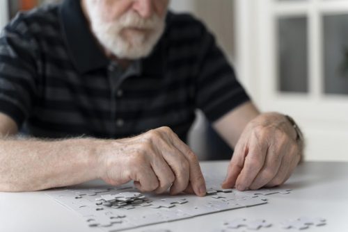 Casos de Alzheimer, puede haber o no antecedentes familiares.