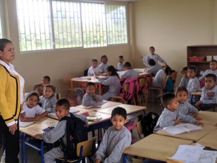 38 instituciones educativas presentan graves problemas
