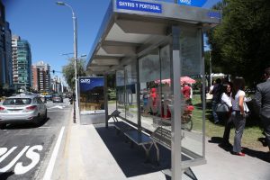 Municipio denuncia incumplimiento de empresa en mantenimiento de paradas de buses