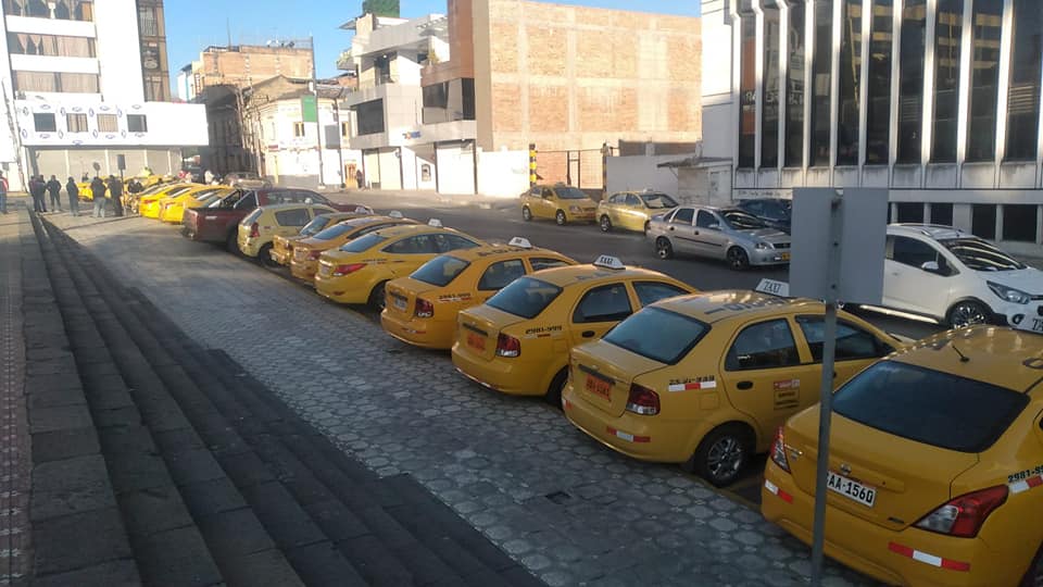 Paro. Este 4 de abril de 2022, los taxistas decidieron paralizar sus servicios como medida de protesta.