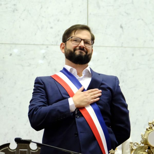 Aprobación de Gabriel Boric cae en picada entre los chilenos