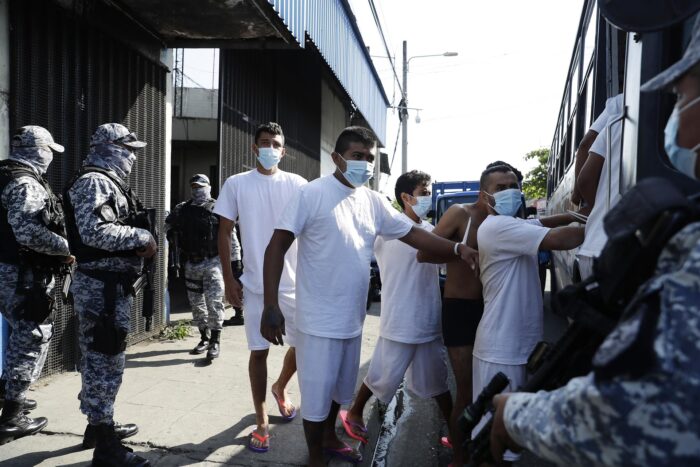 El Salvador extiende ‘guerra’ a pandillas