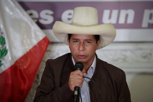 Prisión preventiva para dos sobrinos del presidente de Perú