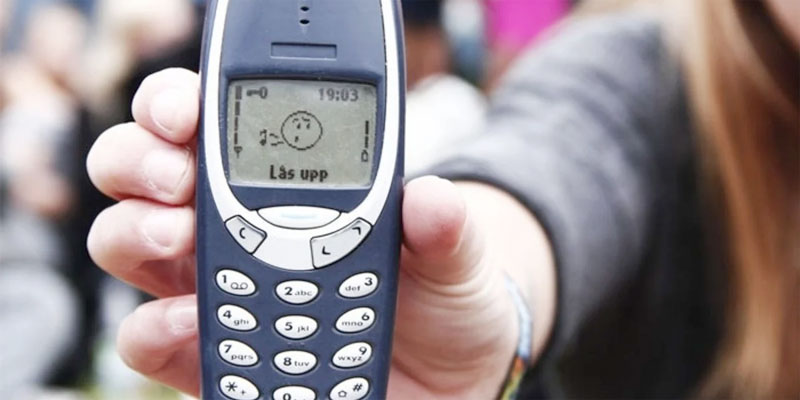 Cambiaría su smartphone por un teléfono antiguo? – Diario La Hora