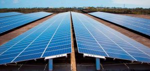 Lasso firma concesión privada de proyectos eléctricos en Imbabura