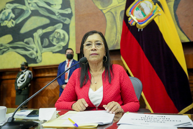 Guadalupe Llori logra esquivar de nuevo evaluación opositora