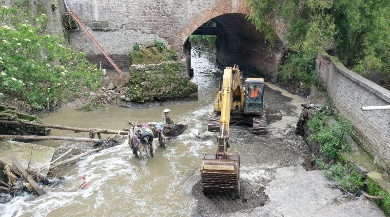 En los ríos Machángara y Monjas se detectaron residuos de COVID-19. (Foto EFE)