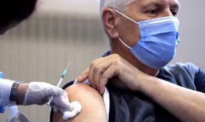 Cuarta dosis contra el coronavirus reduce la mortalidad en un 78%