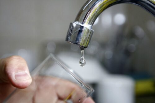 Corte de agua potable en tres sectores de Ambato este martes