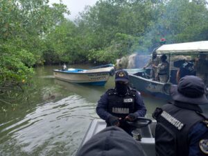 Emboscan a personal de la Armada mientras se trasladaba a Guayaquil