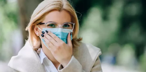 Dejar la mascarilla genera ‘síndrome de la cara vacía’