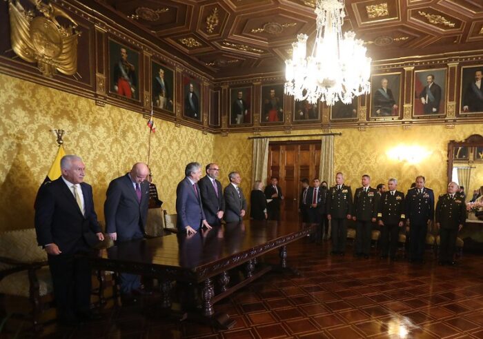 CARONDELET. El presidente Guillermo Lasso tomó juramento a los nuevos jefes militares, y de la Policía.