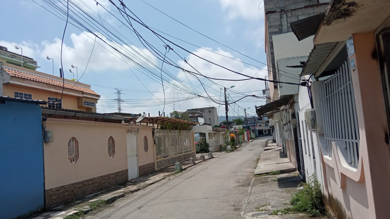 Cobro de alumbrado público por las nubes