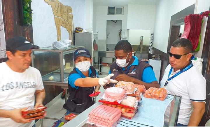 Se retoman operativos en locales