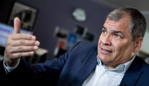 Correa reconoce que no volverá a Ecuador mientras «no goce de la inmunidad»