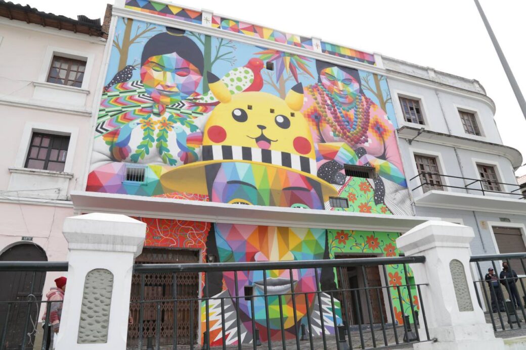 El criticado mural fue pintado en el bulevar 24 de Mayo, en el centro de Quito.