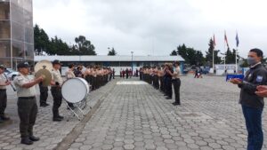 Con honores despidieron a servidores policiales en la Subzona Loja