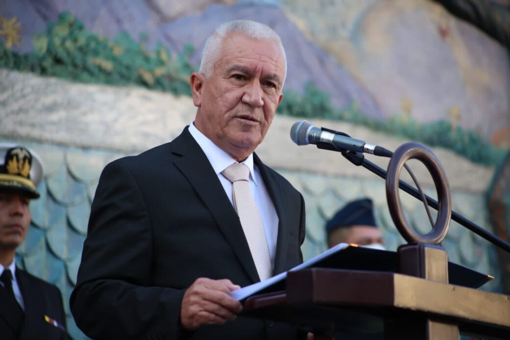 Ministro de Defensa: «139 militares en servicio activo en lista de ‘Big Money