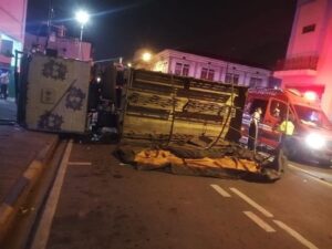 16 militares heridos tras choque en un camión táctico