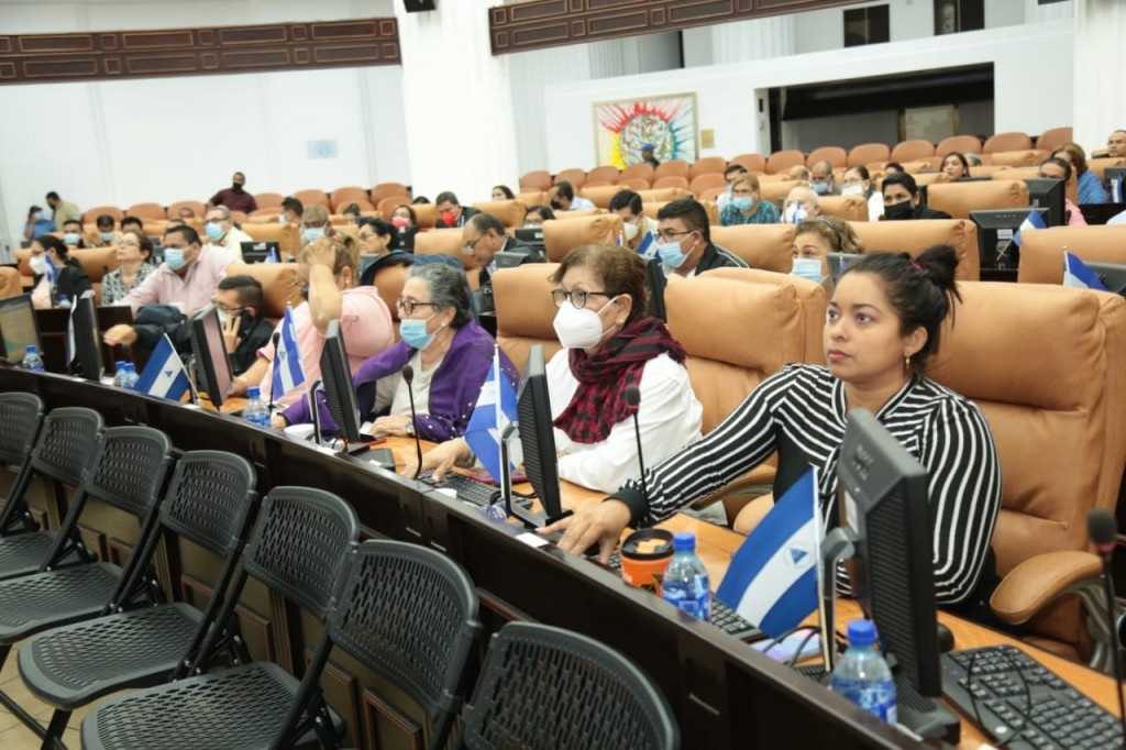 La Asamblea nicaragüense cancela a la Academia de la Lengua y a otras 82 ONG
