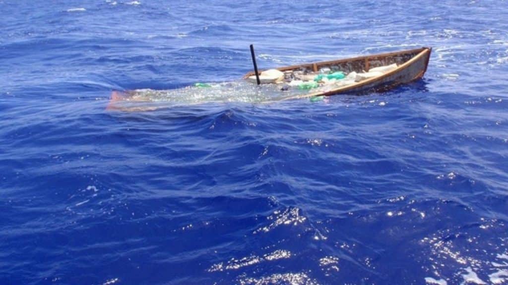 Pescador desaparecido es buscado tras naufragio